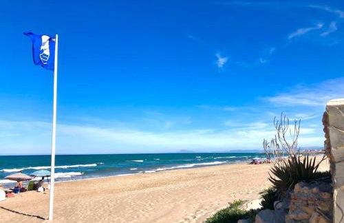 Vacaciones con el Mediterráneo a menos de 50 metros - Foto 22