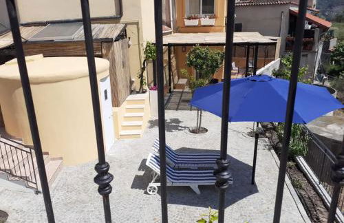 Chic Coastal Hill Escape - Photo 52