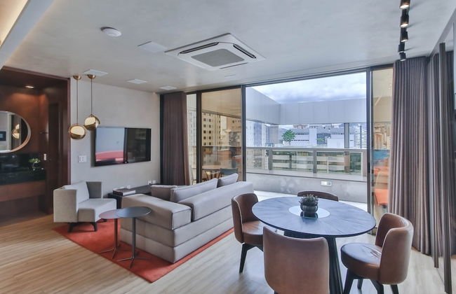 Loft alto padrão com varanda - Foto 12