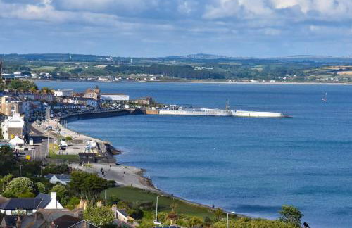 Family House - Breath Taking Views Over Mounts Bay - Photo 9