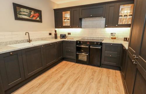 Manor Farm House - Photo 10