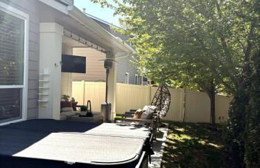 Hole in One Place with Hot Tub and Ping Pong - Foto 24