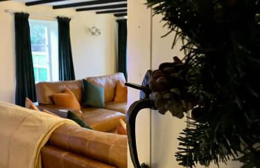 Courtyard Cottage with hot tub and walled garden - Foto 7