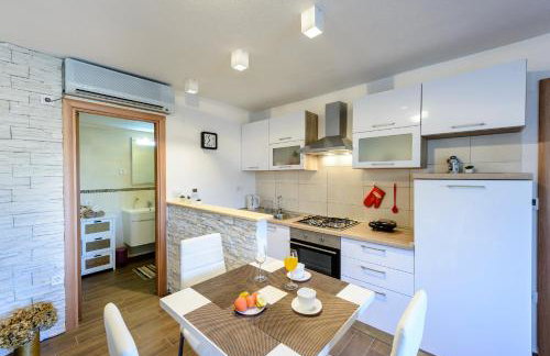 Apartment Mistral - Cosy Apartment with Sea view - Photo 10