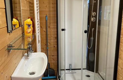 Séjour pittoresque en roulotte équipée - FR-1-410-455 - Photo 3