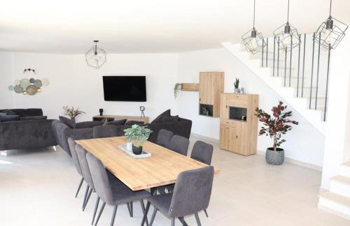 KRK, VILLA SOTTOVENTO WITH POOL, 8p - Foto 19