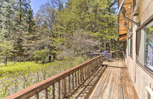 Vibrant Weaverville Escape with Deck and Creek! - Foto 21