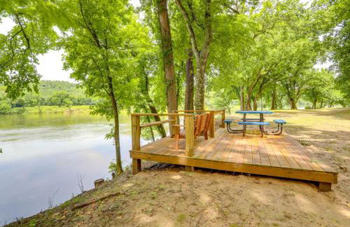 River Access and Private Deck Mountain View Retreat - Foto 27