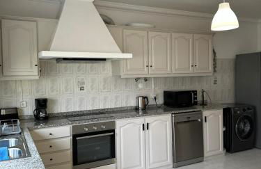 Extraordinary Holiday House at Fernão Ferro! - Foto 3