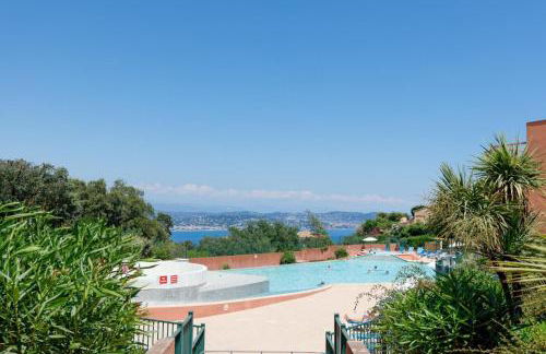 Serenity Apprt 1 - Photo 1