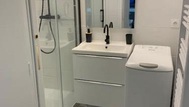 Appartement centre-ville Saint-Lary vue montagne - Foto 5