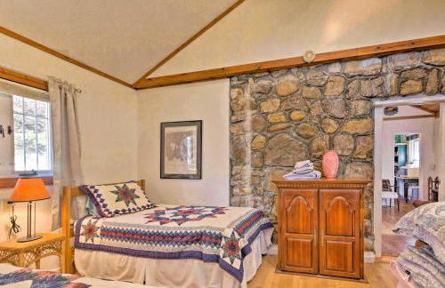 Screened Porch The Rock Cottage in Hot Springs - Foto 19