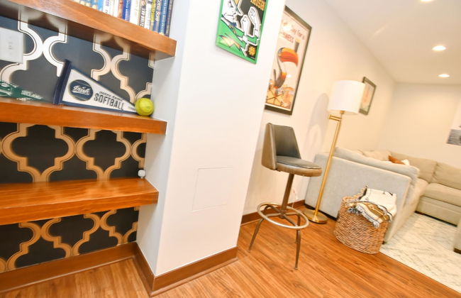 Updated Bungalow Steps to Notre Dame 410 - Foto 12