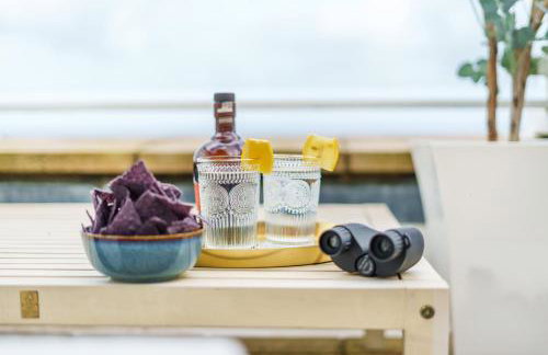 NEW! Stunning 2 Bed Beach Front Penthouse Apartment - Topaz, Compass Point - Foto 15