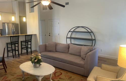 Modern, Upscale, and New Blue Bungalow in the heart of Downtown St Augustine - Foto 2