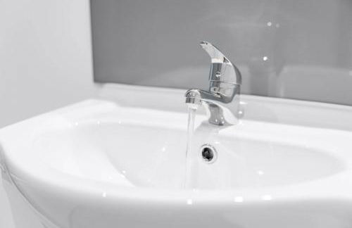 Stylish Apartment - 2 Bedrooms - Balcony - Parking - Netflix - Wifi - 7MC - Foto 30