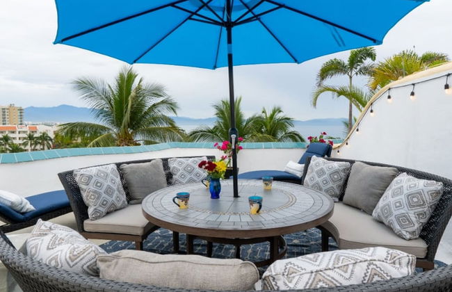 Ocean Front Penthouse Pool Sleeps 8 People - Foto 31