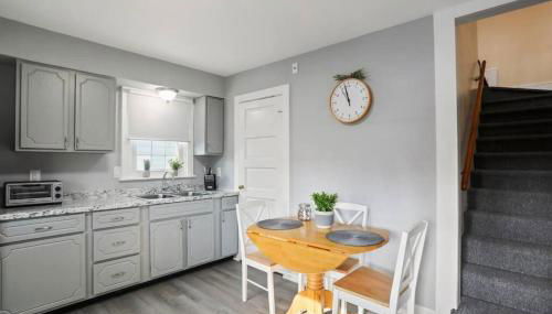 Patty's Place - Private and Convenient EV-Friendly Apartment near Downtown - Foto 3, dishwasher