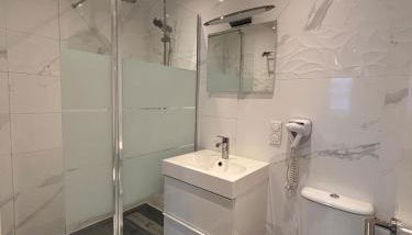 L'escale direct access to train station ideal location - Photo 4