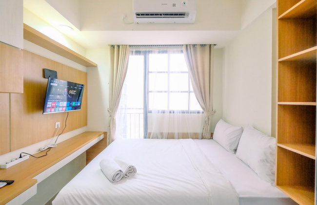 Good Choice And Strategic 2Br Without Living Room Evenciio Apartment - Foto 1