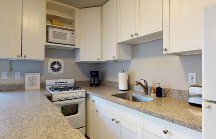 Hazel's Hideaway apt in walkable historic area - Foto 15