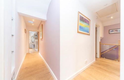 6 bedrooms beautiful home 3 bathrooms, quiet location with garden near Legoland Windsor Heathrow - Foto 51