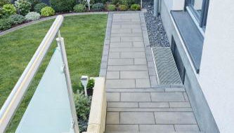 Neubau Apartment 4 Zimmer 111 Quadratmeter inklusive Küche Große Balkonterasse 2x Bad Auto Parkplatz Citynah Braunschweig - Foto 3, Garden