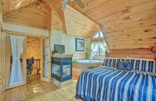 Resort Cabin with Fire Pit Golf, Hike and Play! - Foto 18