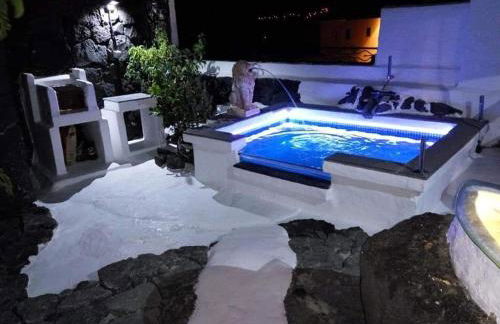 ALOELUX VILLA ! - Private Villa with Jacuzzi, cinema ,massage ,wonderful view, art desing villa - Photo 18