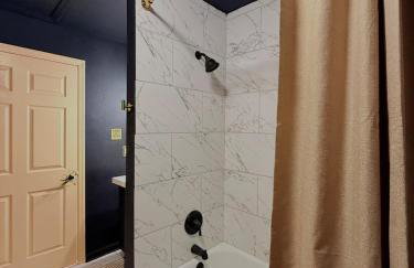 The Valors cottage a cozy, warm, welcoming Escape - Photo 17