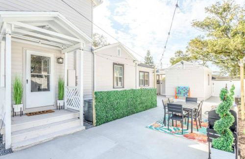 King bd Charming 2-Storey Cottage w PrivateYard - Foto 6