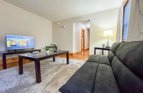 Manchester -Queen beds - Mins to MHT - W/D in Unit - Foto 4