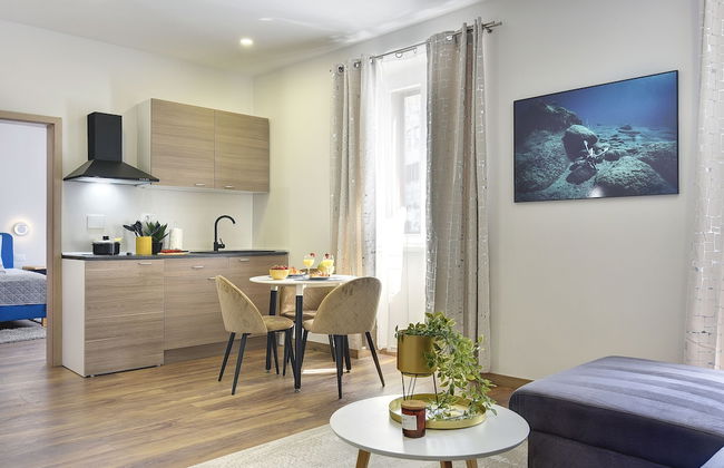 D&A Central Luxury Apartments - Photo 61