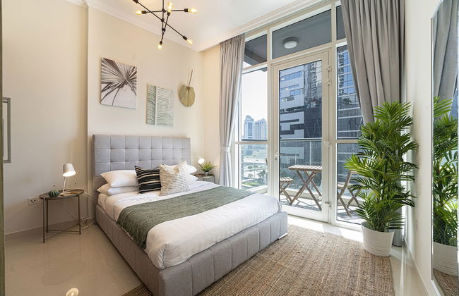 Luxe Apartments near Dubai Mall, Burj Khalifa - Pool, Gym, & Parking by Sojo Stay - Photo 24