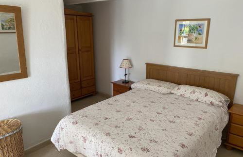 Spacious characterful villa with spectacular views in quiet rural setting. - Foto 21