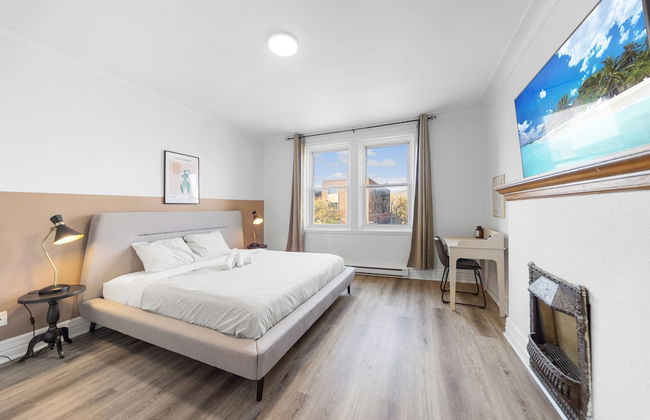 SPACIOUS RENOVATED APARTMENT SLEEPS 12 - Foto 2