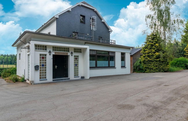 Mansion With Pool & Bar - Photo 1