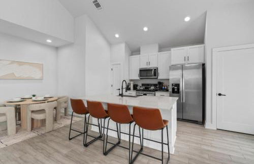 Mega Sized Luxury - Up to 24 Ppl - Downtown Access - Foto 24