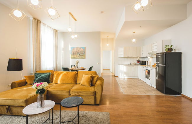 Bearsleys Downtown Apartments - Photo 1