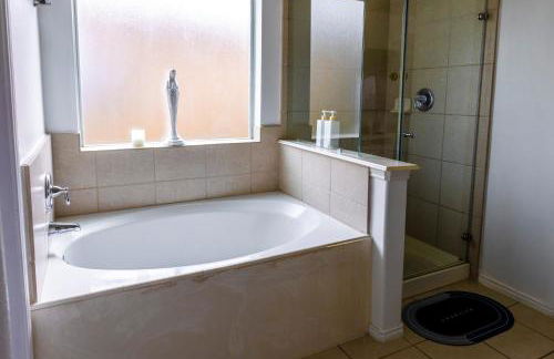 5BR BIG Home in Tomball, Game Room 10 pax - Foto 8