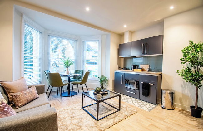 Thetford Hive - Photo 39