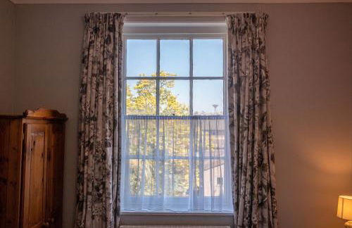 Grand 2 bed Georgian apartment at Florence House with king bed, in the heart of Herne Bay & 300m from beach - Foto 10