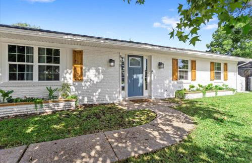 Ranch Home Gem 5BR Home Sleeps 12 with Game Room - Foto 4