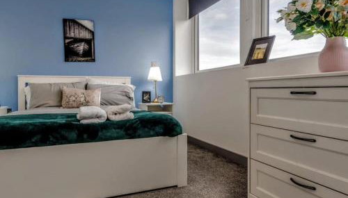 Two Bedroom by Brookland Stays Serviced Accommodation Short Lets Leeds with Free WiFi - Foto 4