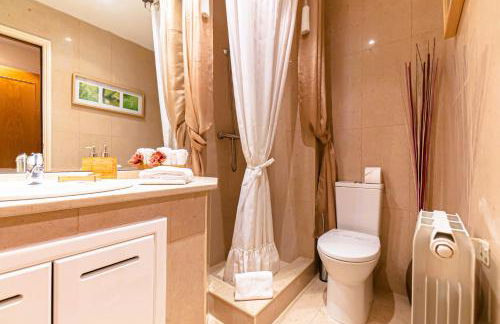 Exclusive Luxury4you – Beachfront Boutique Penthouse Apt! - Foto 28