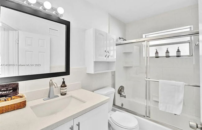 Enjoy a Comfortable Stay at this House - Photo 17