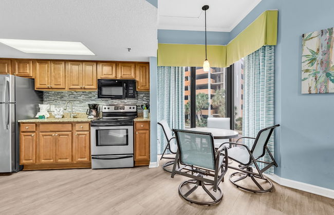 Ocean Front Condos at Patricia Grand - Foto 14