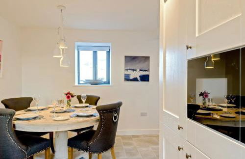 2 Bed in Llanfechell 77640 - Photo 10