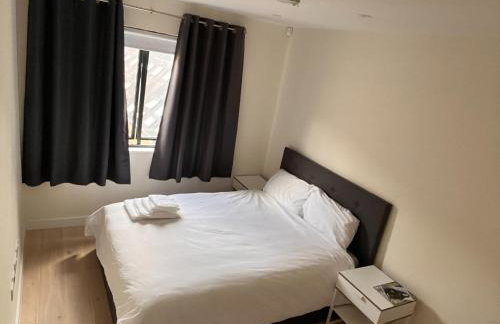 Exceptional 2-Floor Central London Escape - Sleeps Up to 10 with Skyline Terrace - Foto 18