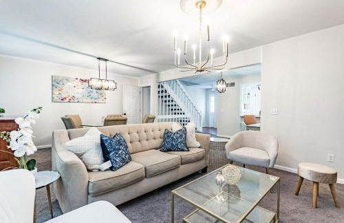 5br w community Pool close to North Hills! - Foto 1